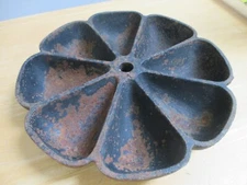 *Rusty* Cast Iron Cobblers Nail Wheel Only Sorter *No Base* B