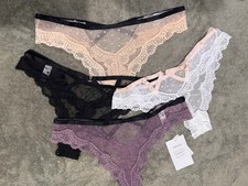Set Of 4 Hipster Lace Thong Panties