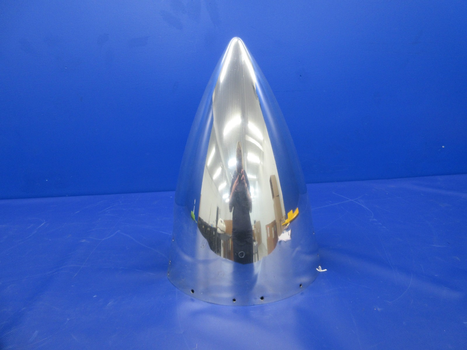Cessna 310 / 310J McCauley Propeller Spinner 2-Blade RH 0855030-1 (0925-2017A)