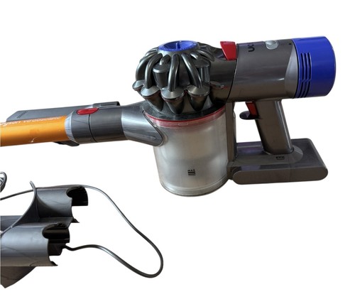 Dyson V8 Absolute + Aspirapolvere portatile senza sacco e senza fili - Foto 4 di 5