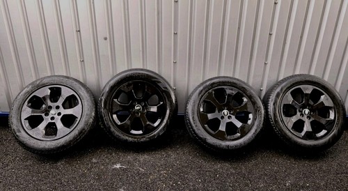 4x Land Rover Defender Alloys and Pirelli Tyres, Measurements 255/60R20 ...