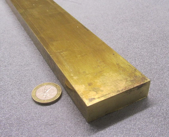 Barra plana de latón 360 5/8" de grosor x 2,00" de ancho x 24,0" de largo Foto 3 de 4
