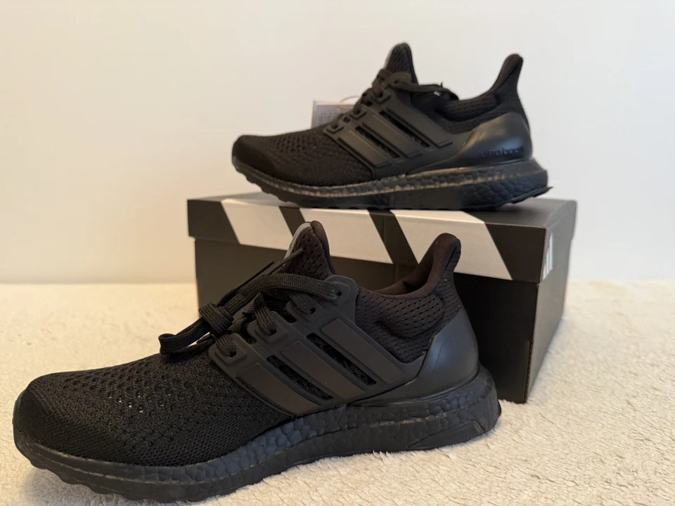 Adidas Ultraboost 1.0 schwarz 39 1/3 US W 7.5 NEU all black Laufschuhe Sneaker  - Bild 1 von 4