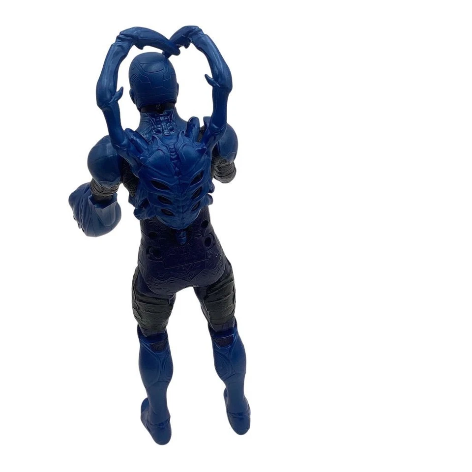 Figura de acción DC Comics Blue Beetle modo batalla juguete posable de 12" Foto 2 de 4