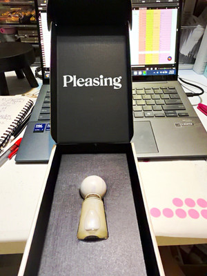 Harry Styles Pleasing Pearly Tops Pearl Effect Nail Polish, 0.43 fl oz collector