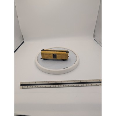 Union Pacific HO Scale Stock Car UP 47723 Livestock Dispatch Yellow Boxcar