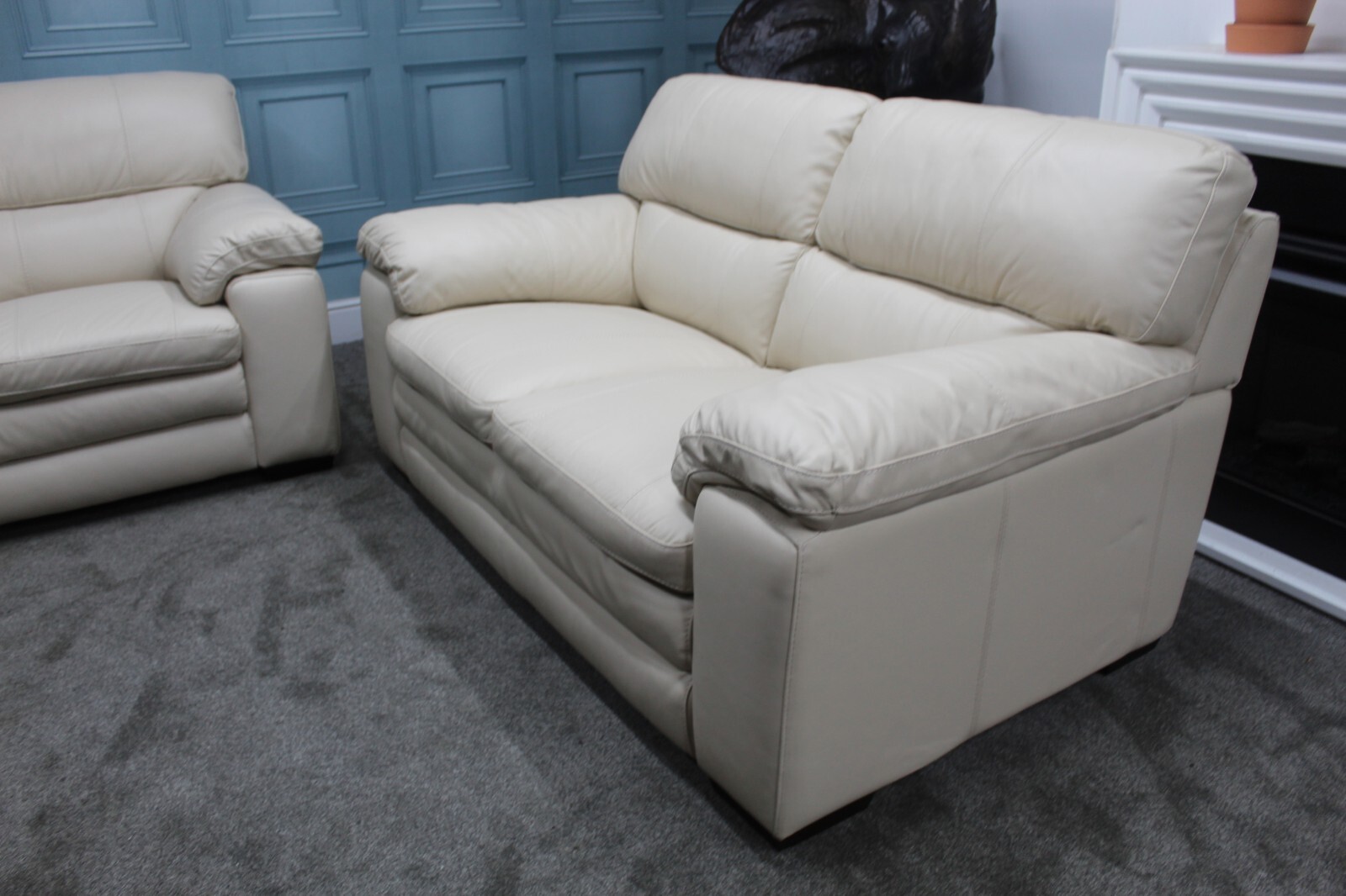 FURNITURE VILLAGE COZEE PAIR OF 2SEATER SOFAS IN VANILLA CREAM LEATHER