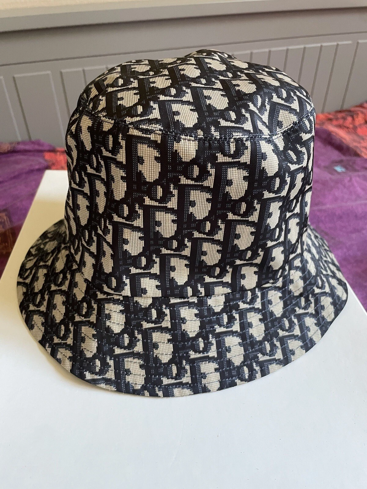 Chapeau Dior oblique Teddy Bob monogramme. Très bon état. Taille 57. unisexe.
