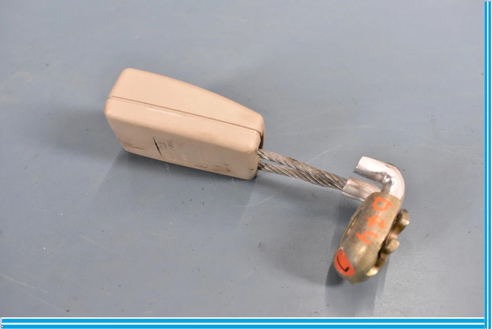 2005 Bentley Continental Rear Left Driver Side Seat Belt Seatbelt Buckle Oem - Image 4 of 4