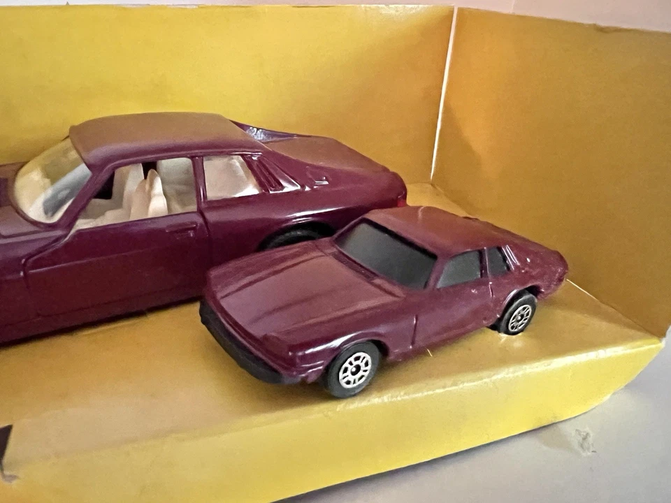 VINTAGE CORGI TOYS JAGUAR XJS Plus 1/64 JAG XJS - MINT  in POOR BOX - Image 4 of 4