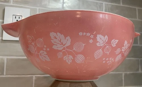 Vintage Pyrex Pink White Gooseberry Cinderella 4 qt Mixing Bowl 444