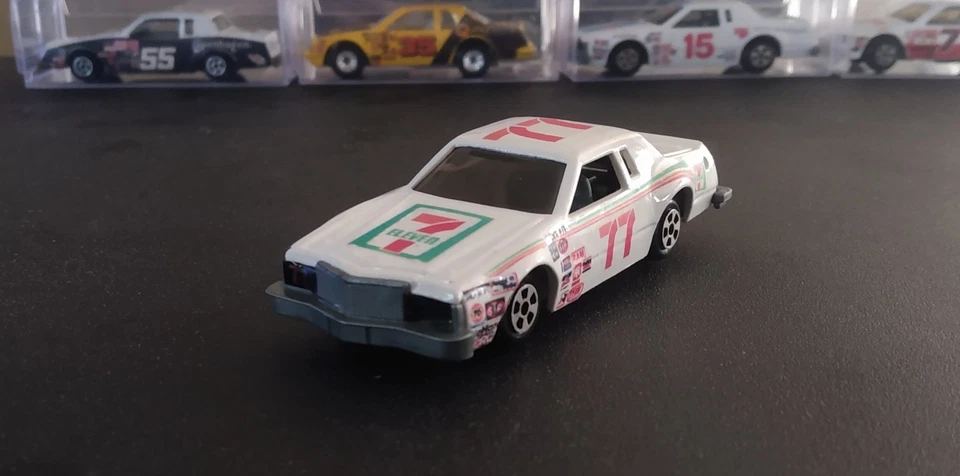 Vintage Ertl 1/64 nascar #77 7Eleven 82 T-bird - Image 3 of 4