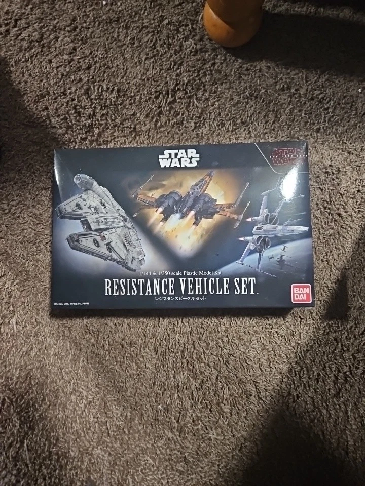 Bandai Star Wars: Gli Ultimi Jedi - Kit Modello Set Veicoli Della Resistenza In Scala 1/144 E 1/350 - 2
