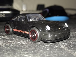 hot wheels modern classics porsche 964
