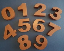 BIRTHDAY AGES CHOCOLATE NUMBERS/SWEETS GIFT/CAKE TOPPER 0 1 2 3 4 5 6 7 8 9