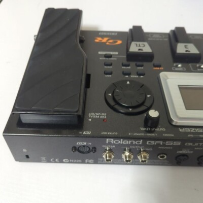 Roland GR-55 Guitar Synthesizer Effect Pedal Black W/adapter Used