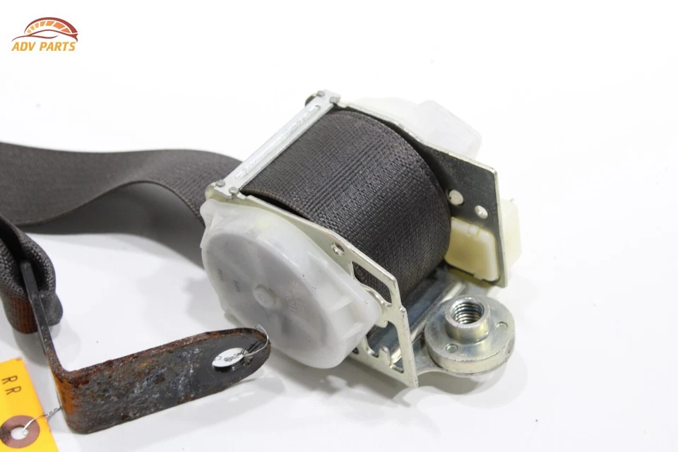 2006-2009 HUMMER H3 REAR RIGHT PASSENGER SIDE SEAT BELT SEATBELT RETRACTOR OEM - Image 2 of 4