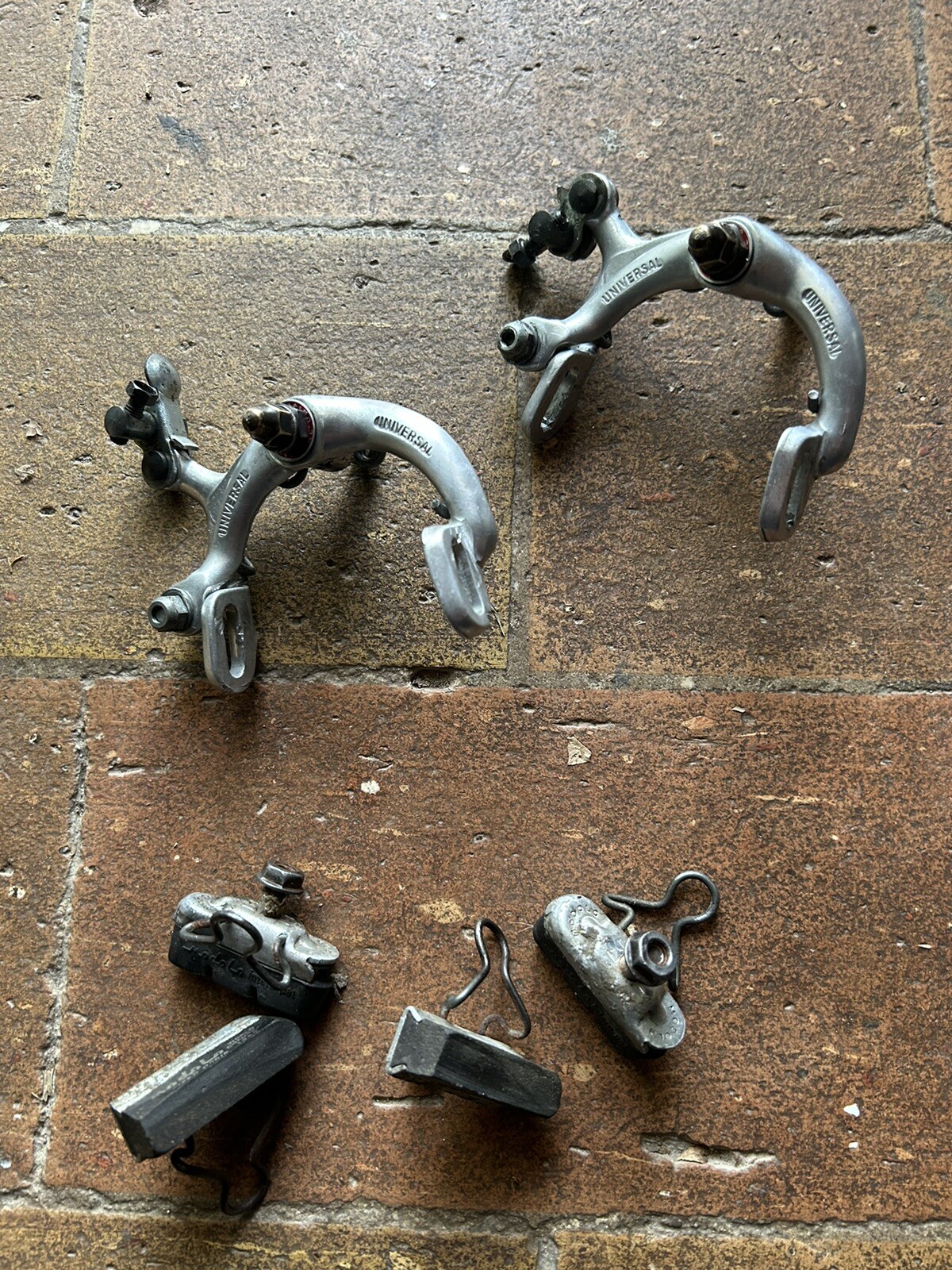 Foto 1 di 3