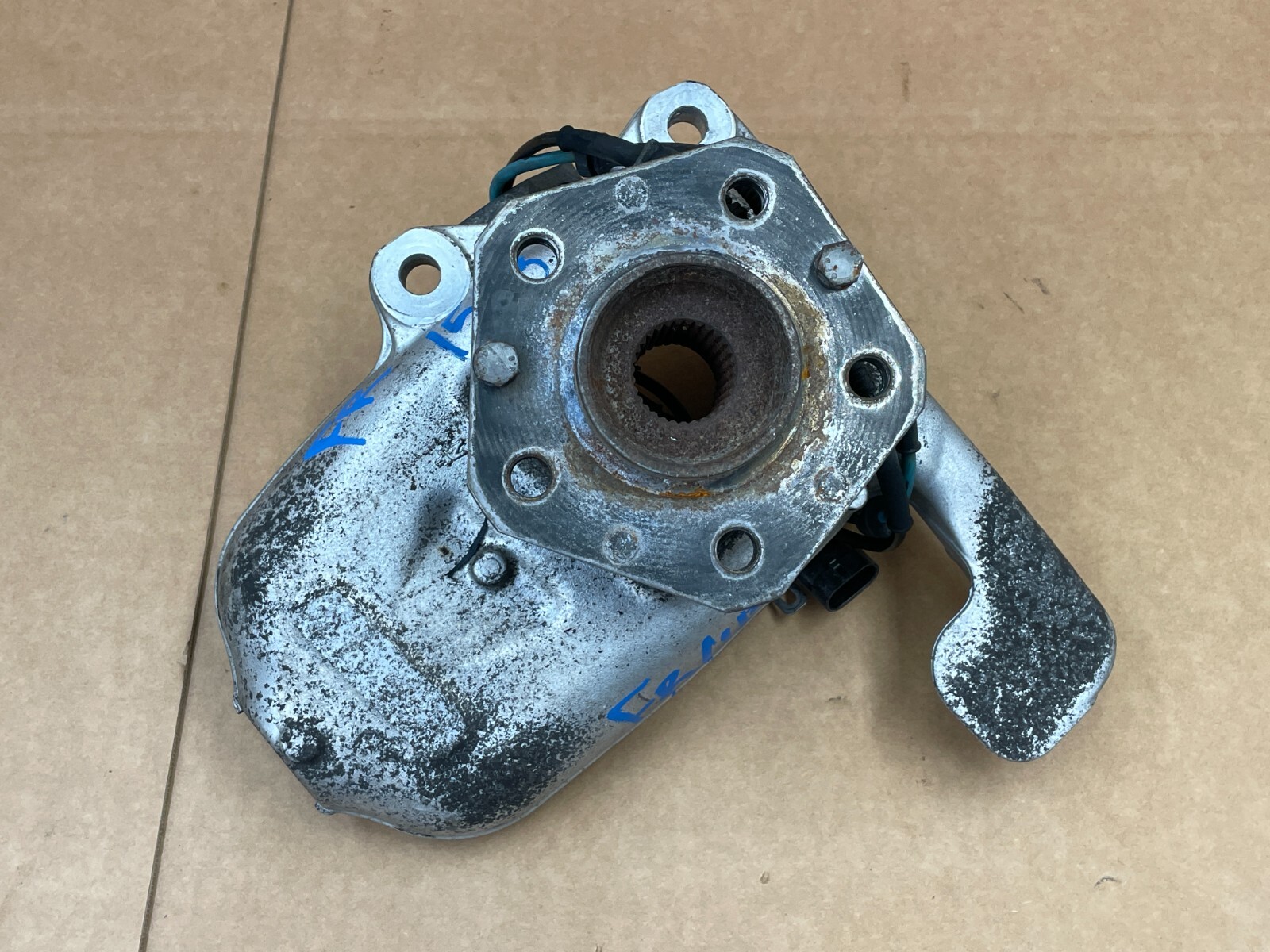 13 14 Maserati Granturismo M145 Front Right Spindle Knuckle Hub RWD 1458 OEM