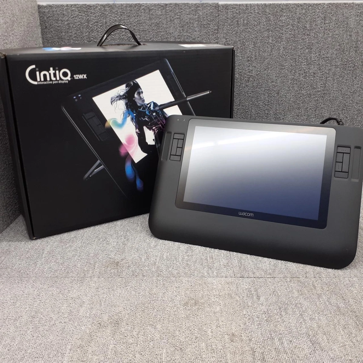 Wacom Dtz-1200W/G0 Pen Tablet