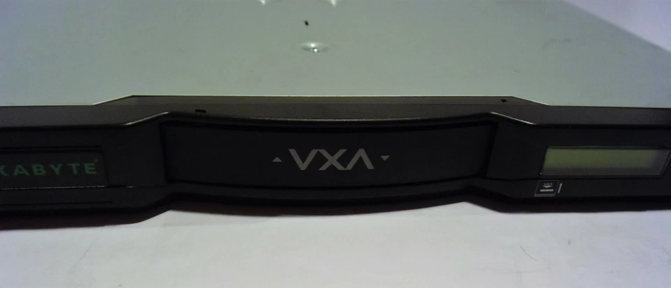 Exabyte VXA PacketLoader 1x10 1U P/N: 119.00700 - Image 3 of 4