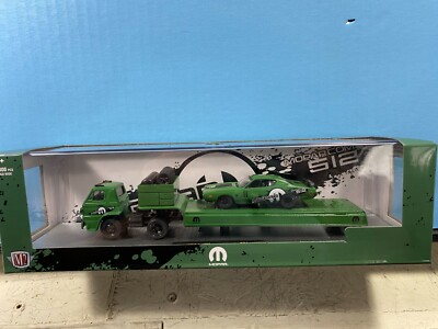 1/64 M2 HAULERS MOPAR 1966 DODGE L600 & 1971 DODGE CHARGER CUSTOM GREEN
