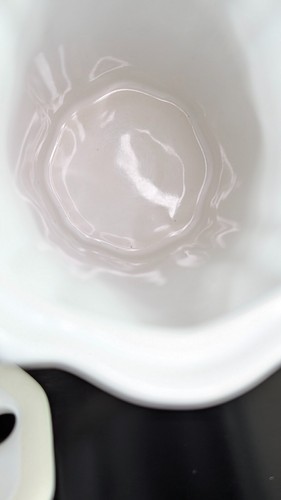 Southern Living At Home Petite Arrange It Easy White Vase Floral Frog 5.5" x 4" - Picture 5 of 6