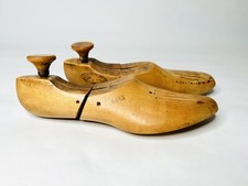 Cedar Wood Adjustable Shoe Keepers Sz 9 /4 Heel Knob