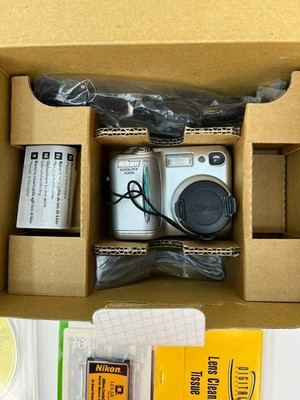Nikon COOLPIX 4300 4.0MP Digital Camera Bundle For Parts Or Repair READ