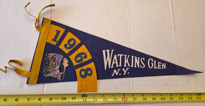 VINTAGE WATKINS GLEN NEW YORK 1968 FELT PENNANT 18'' {G265}