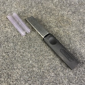 Pampered Chef Black Microplane Zester Citrus Fruits Hard Cheese Handle 8" EUC