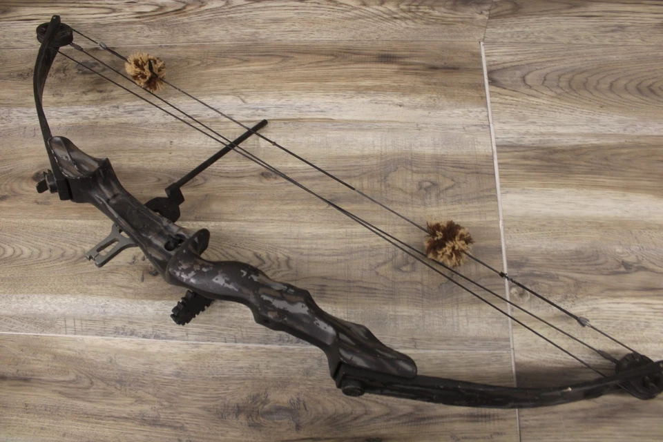 Martin Compound Bow - Image 2 of 4