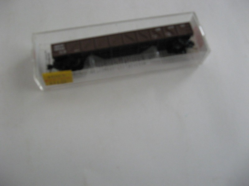 MICRO-TRAINS N GAUGE CHICAGO MILWAUKEE, ST.PAUL & PACIFIC GONDOLA