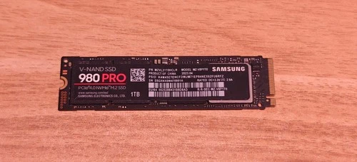 Samsung 980 Pro 1TB - PCIe 4.0 NVMe M.2 SSD