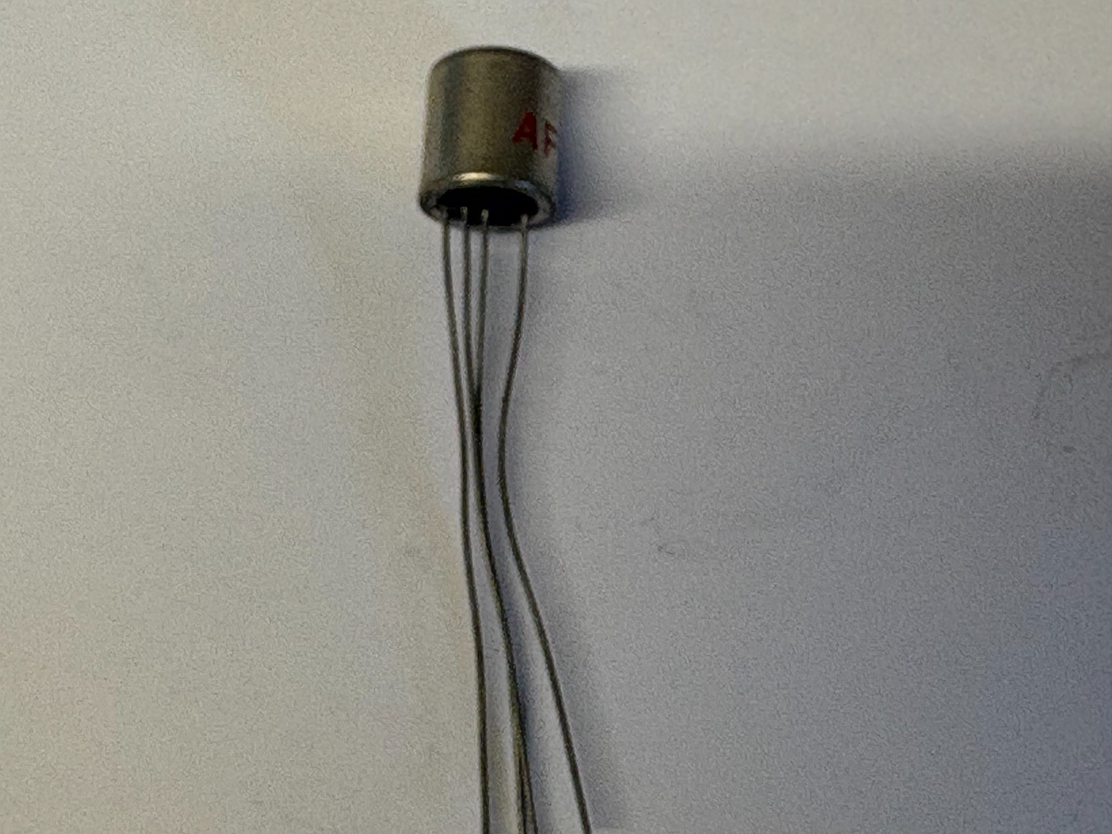 AF116 GERMANIUM PNP TRANSISTOR. NEW OLD STOCK