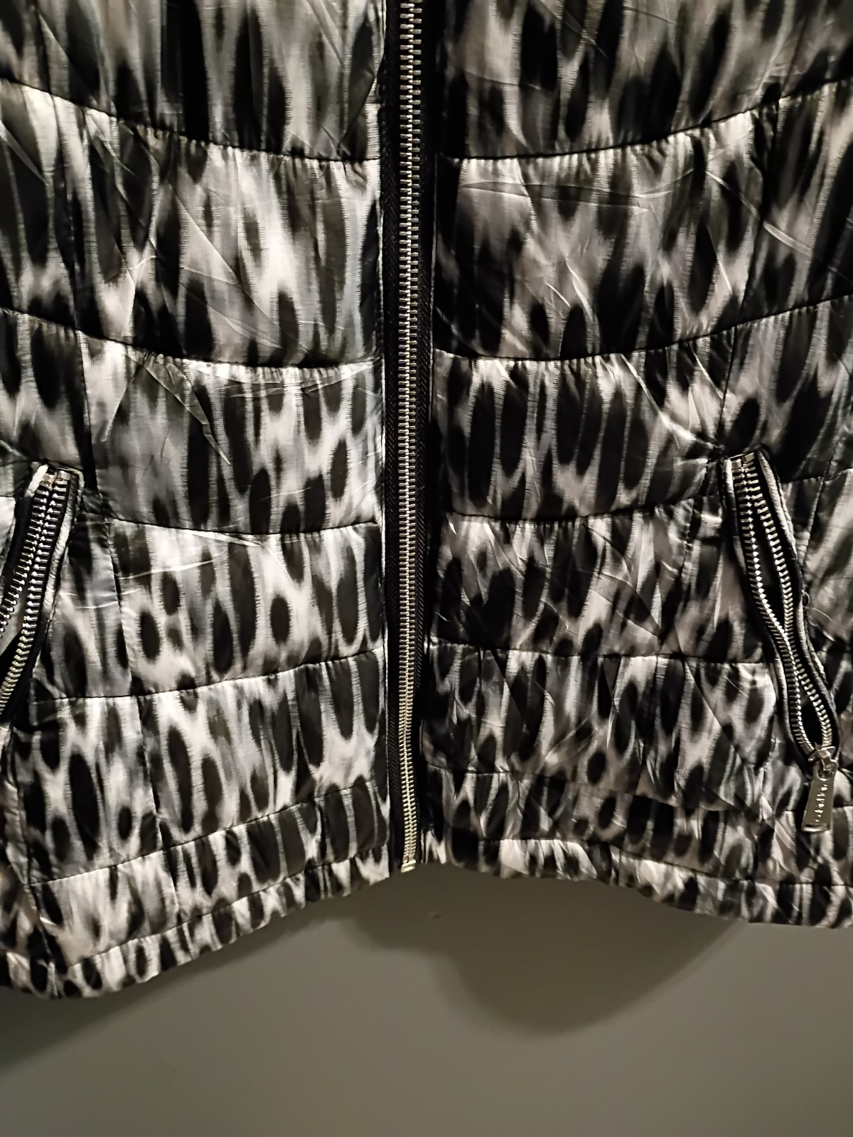 Calvin Klein Performance Women's Leopard Print Puffer Vest Size XS thumbnail 4