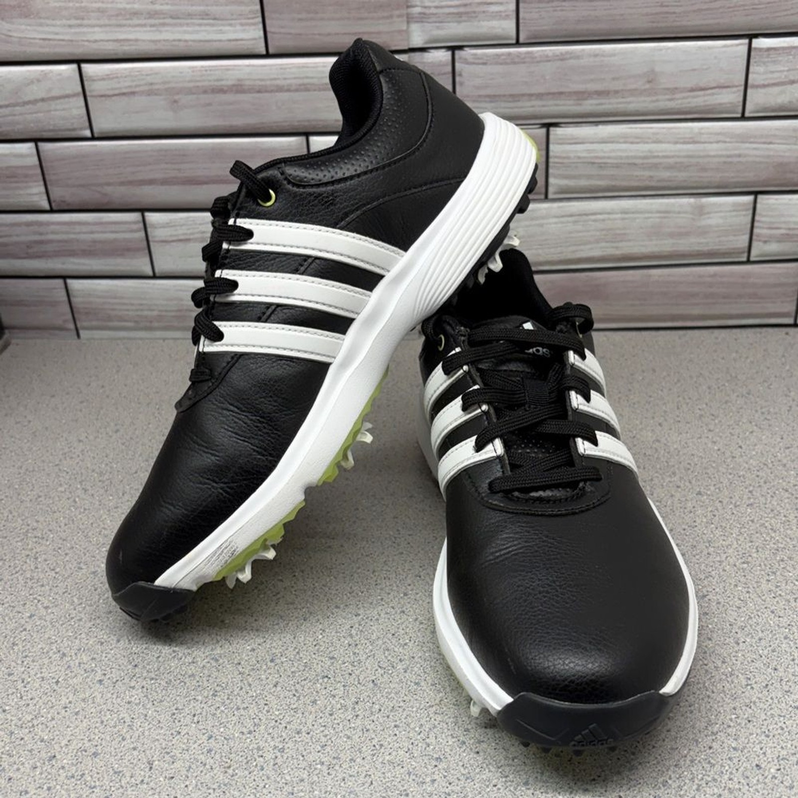 Adidas Bounce Golf Shoes with spikes men’s size 6 /7.5 women’s worn once/twice image 4