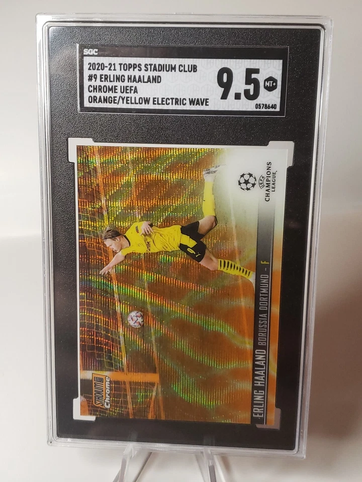 ERLING HAALAND 2021-22 Topps Stadium Club Chrome Orange/Yellow Wave MAN CITY - Image 2 of 3