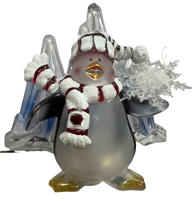 Penguin Holiday Night Light Christmas On Ice Snowflake Hat Scarf Swivel Plug New