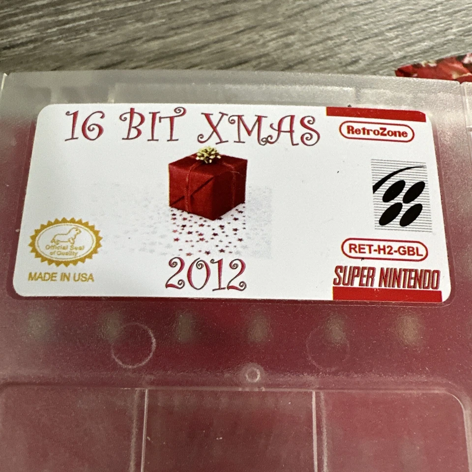 RETROUSB RETROZONE SNES 16 BIT XMAS 2012 HOMEBREW W/ Christmas Card - Image 3 of 4