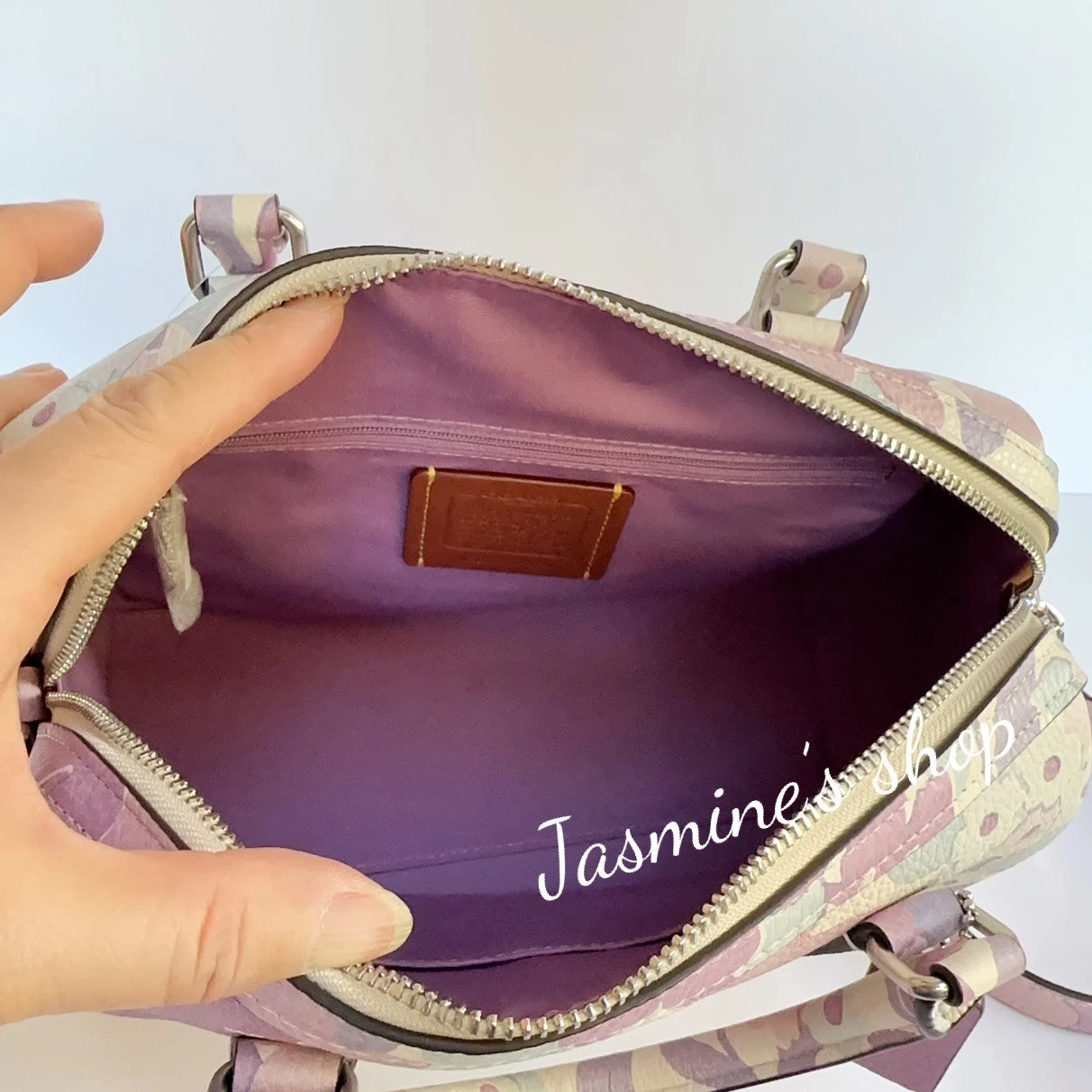 Borsa a tracolla Coach Rowan nuova con etichetta con stampa floreale in argento avorio multi viola CBG82