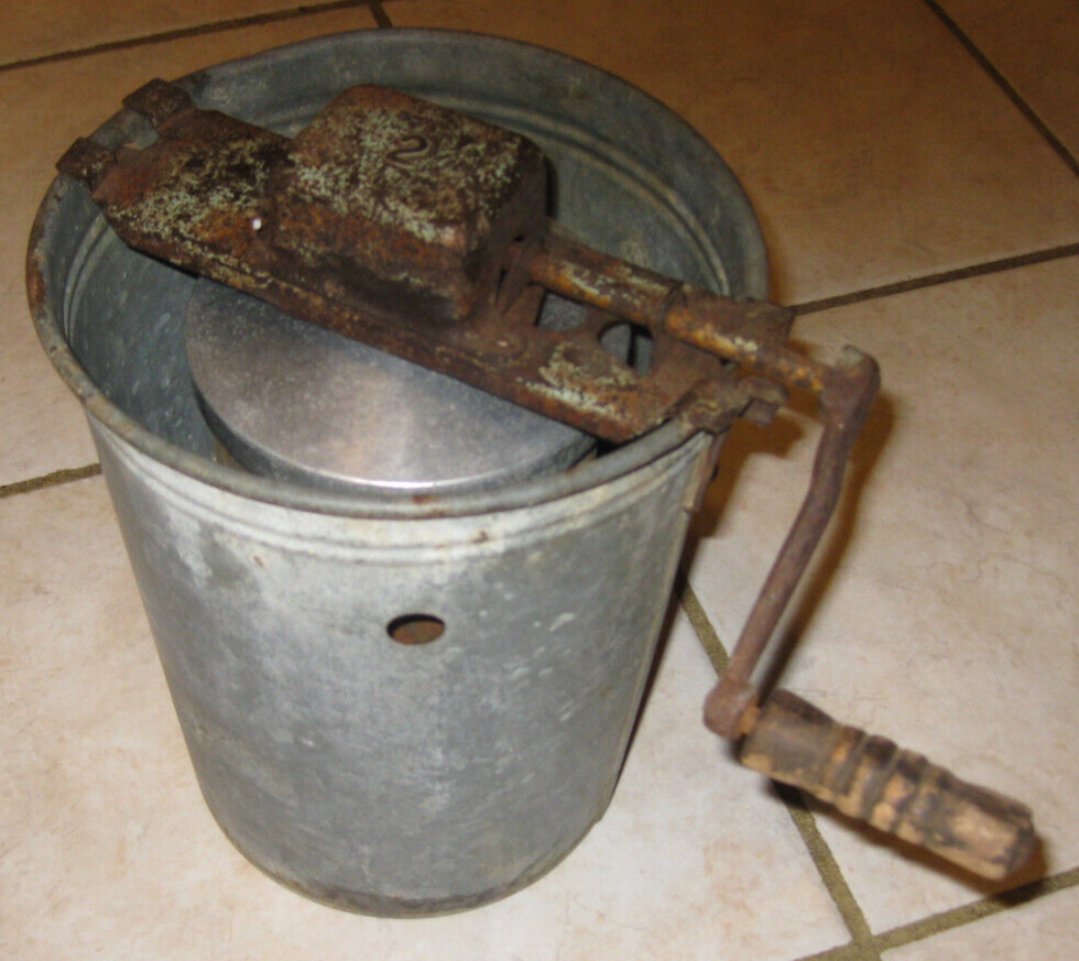 Jiffy Ice Cream Maker 2 Quart Galvanized Hand Crank Vintage Antique