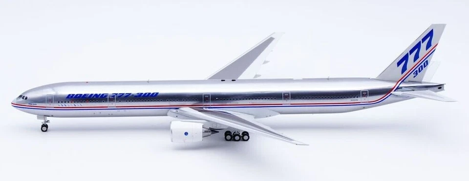 Casa Boeing 1:200 IF200 - Boeing 777-300 (motores PW) N5020K *ÚLTIMAS PIEZAS* Foto 4 de 4