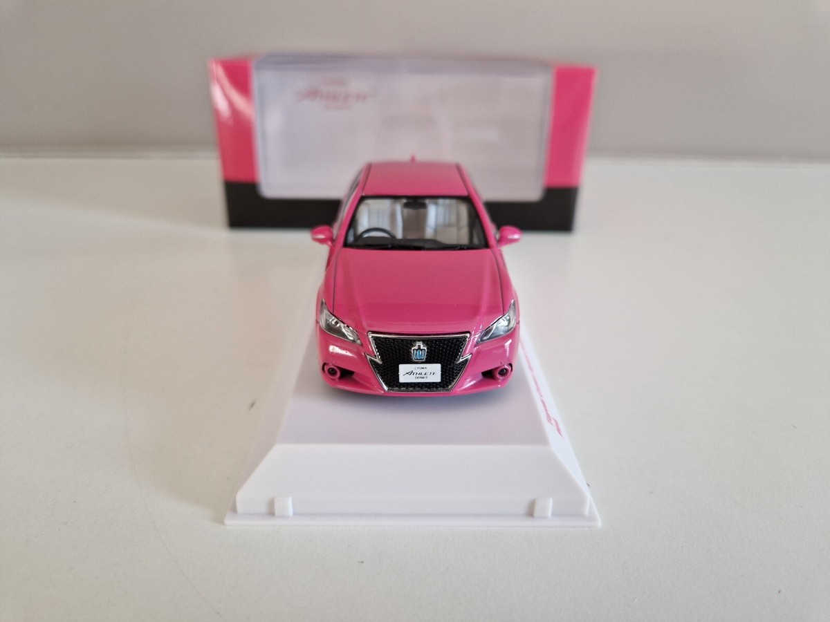 Kyosho 1/43 Toyota Crown Hybrid Athlete G - Pink - 2012 - 03645P