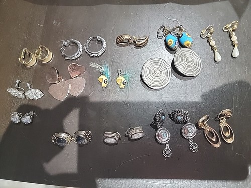 Estate 14 Cip On Earrings E10