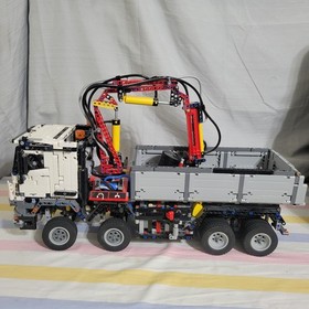 LEGO TECHNIC: Mercedes-Benz Arocs 3245 (42043) Rare, Functioning