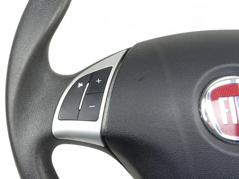 Fiat Punto 199 ab 2012 Lenkrad  - Bild 3 von 4