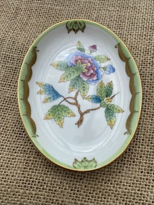 Herend Queen Victoria kleine Schale oval VBO Porzellan handbemalt Goldrand Top!