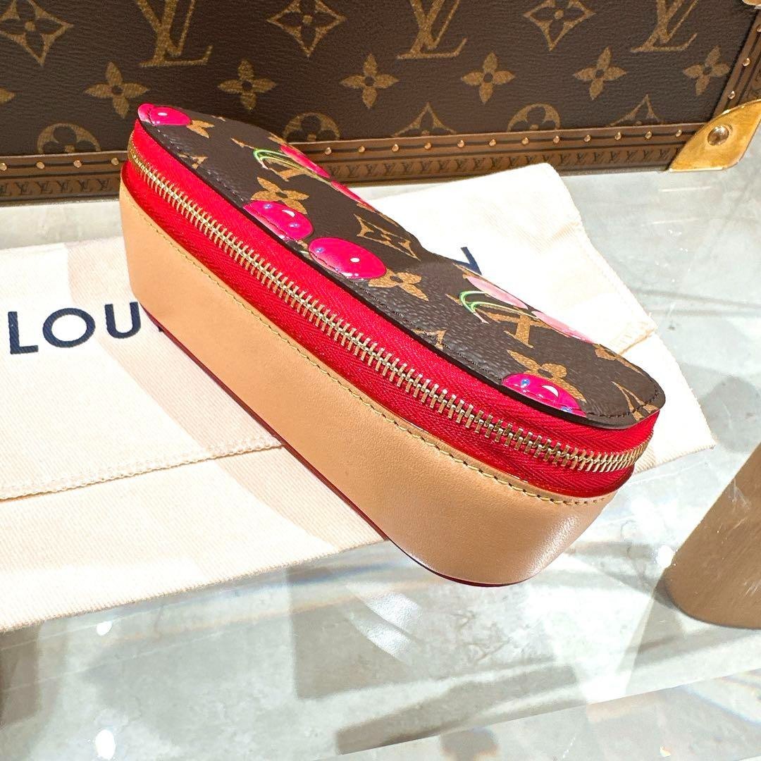 LOUIS VUITTON x Takashi Murakami GI1332 Sunglasses pouch Cherry