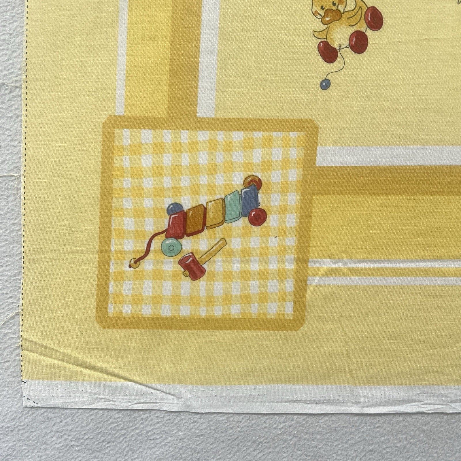 Little Suzy s Zoo 2006 Cotton Yellow 35x45 Baby Quilt Wall Hanging Fabric Panel